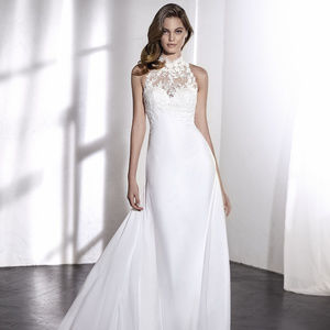 San Patrick by Pronovias Wedding Dress Leila